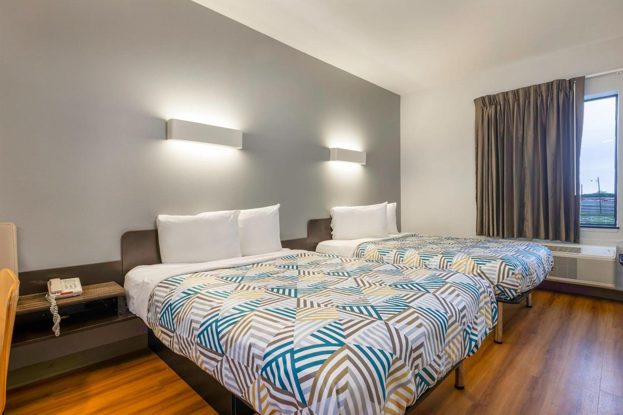Motel 6 Texas City I-45 المظهر الخارجي الصورة